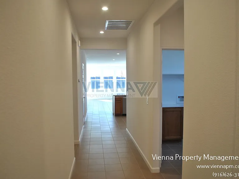 101 Chesapeake Ct — Photo 7