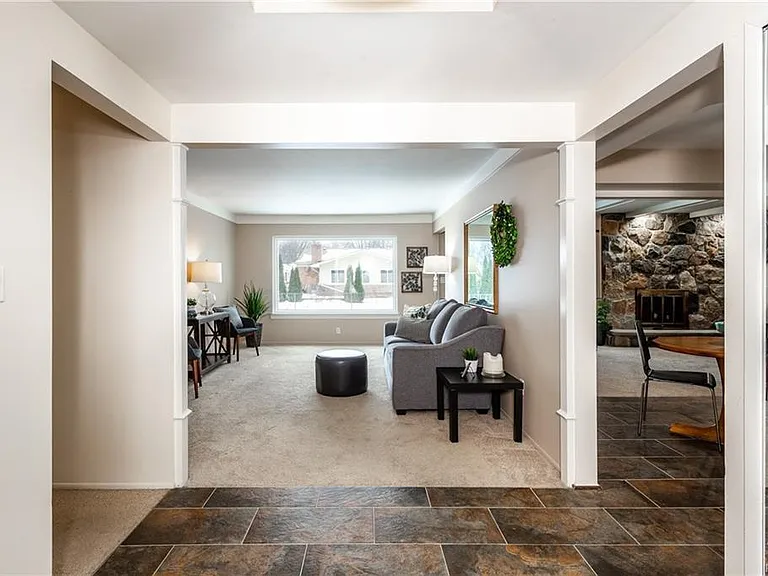 15236 Willowbrook Ln — Photo 10
