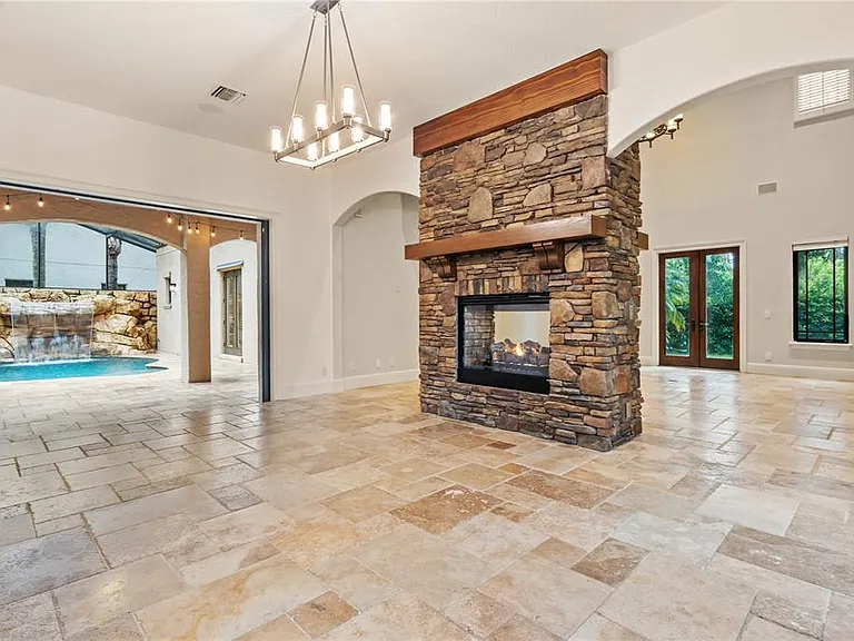 9841 Covent Garden Dr — Photo 17