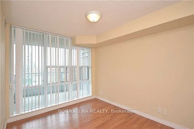33 Elm Dr W #1506 — Photo 14