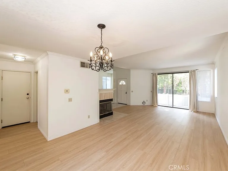 2577 Plaza Del Amo #737 — Photo 6