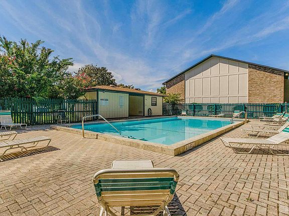 3rd image of 2299 Scenic Hwy S #9