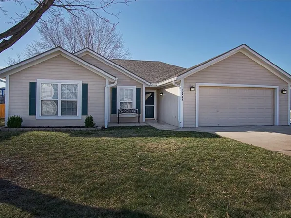 625 SW Muriel Dr, Grain Valley, MO 64029