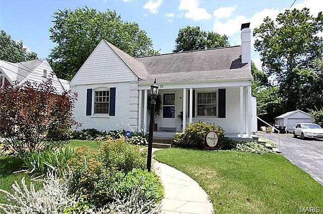 1st image of 10 Patricia Ave