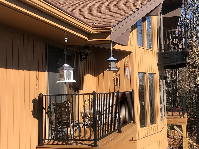 Deck off master bedroom