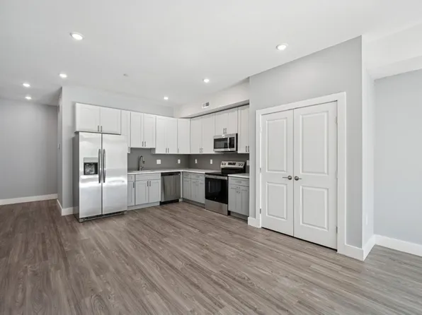 707 W Cumberland St, Philadelphia, PA