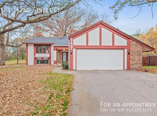 8481 142nd Street Ct, Apple Valley, MN 55124