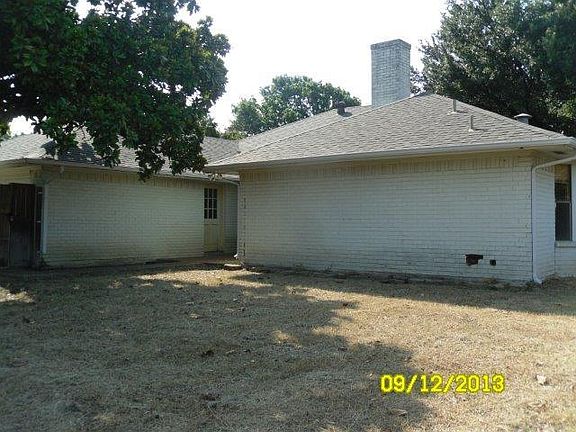 3rd image of 2005 Lake Shore Ln