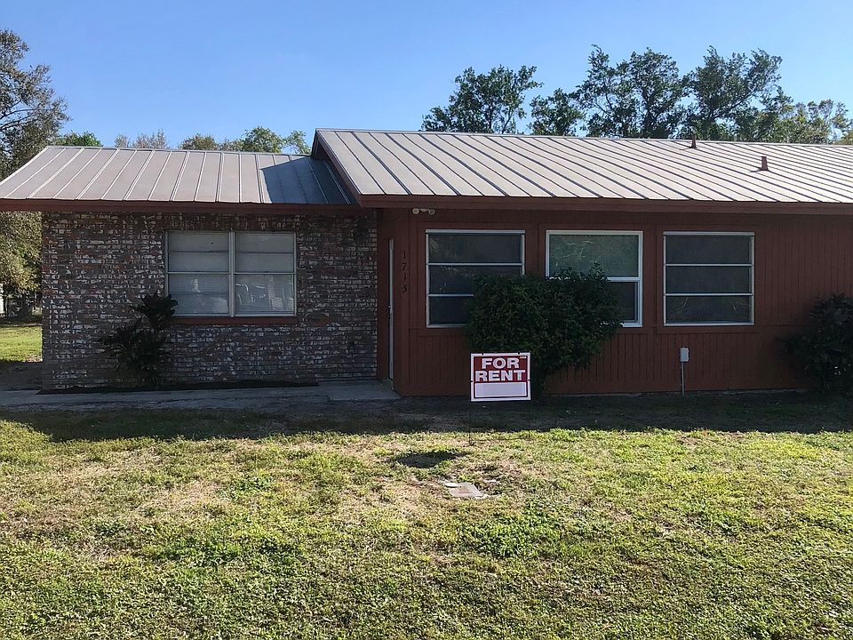 1st image of 1715 SE Cherry Dr #1715A