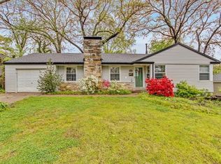 447 Forest Green Dr, Saint Louis, MO