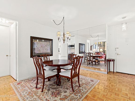 5th image of 255 E 49th St #12E