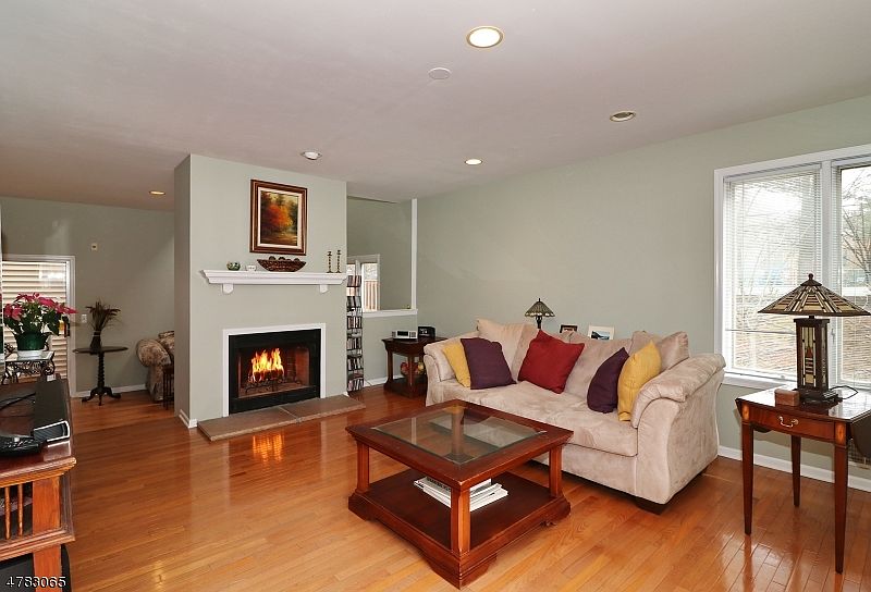 1st image of 266 Clarken Dr