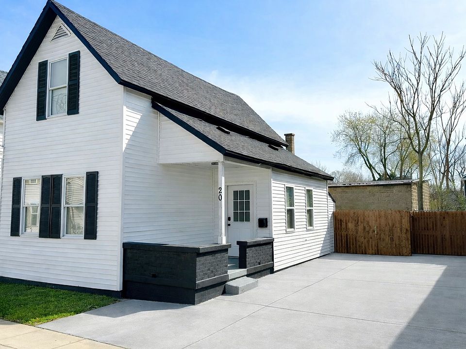 1st image of 20 Vandine Pl NE