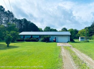 8469 Old Woodbury Rd, Laingsburg, MI 48848