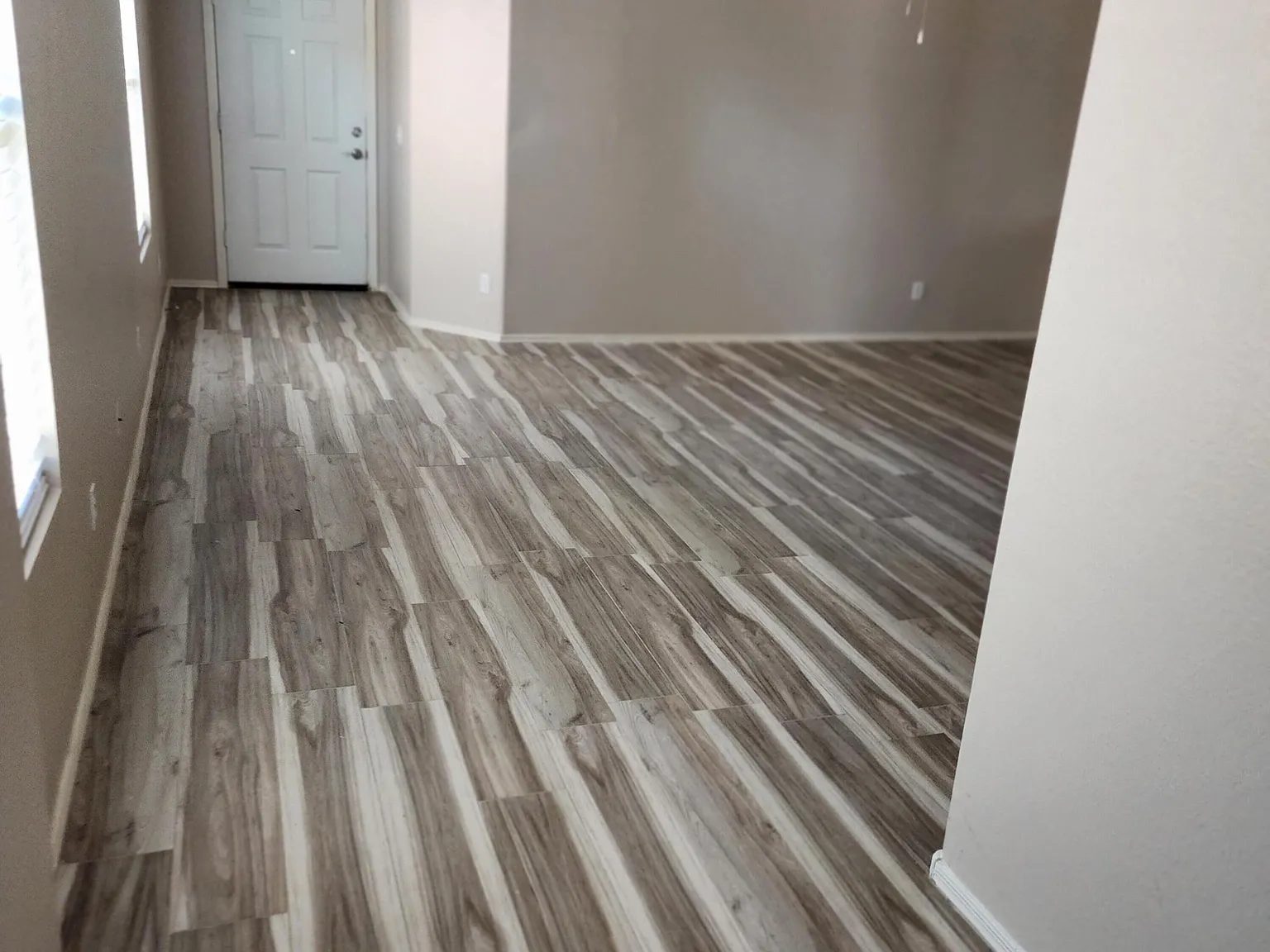 3 bed, 2.0 bath, 1518 sqft, $2,050 — Photo 4