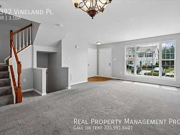 2nd image of 3392 Vineland Pl