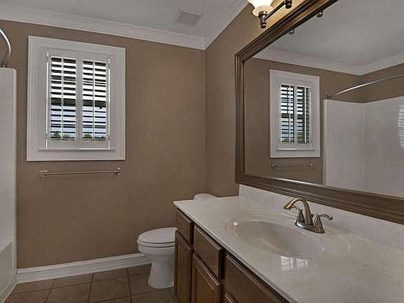 2nd image of 335 Tequesta Dr