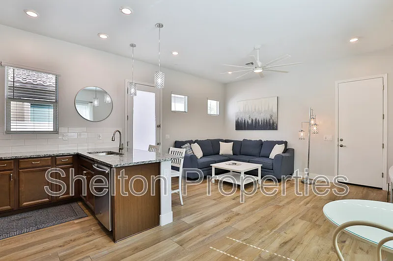 1 bed, 1.0 bath, 800 sqft, $1,650 — Photo 4