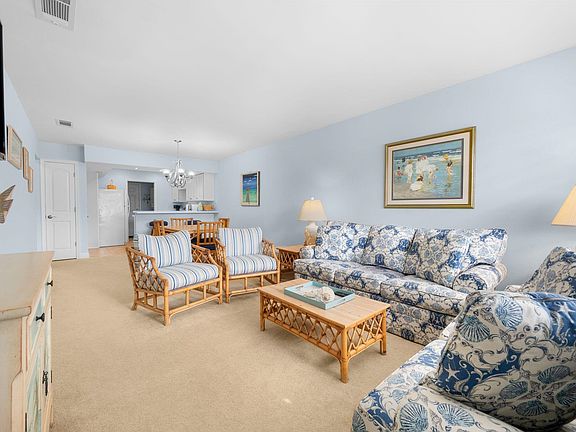 4th image of 126 Rio Del Mar St #B