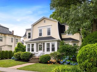 34 Washington St, Reading, MA 01867