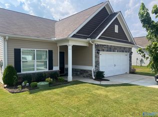 212 Fairbrook Dr, New Market, AL 35761
