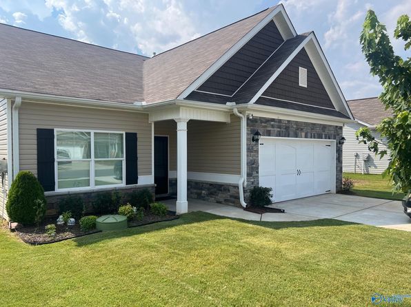 212 Fairbrook Dr