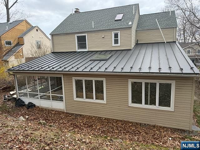 2nd image of 277 Jefferson Ave