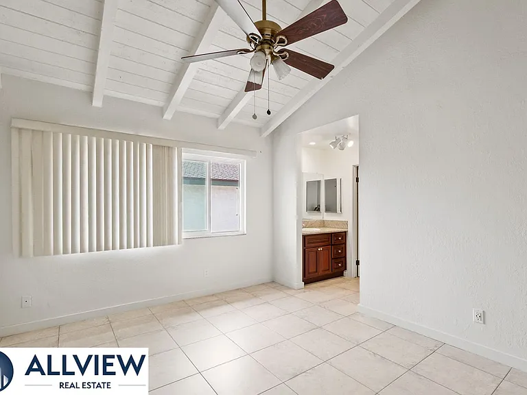 203 Oswego Ave — Photo 17