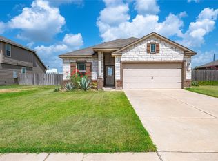 211 White Wing Ln, Sealy, TX 77474