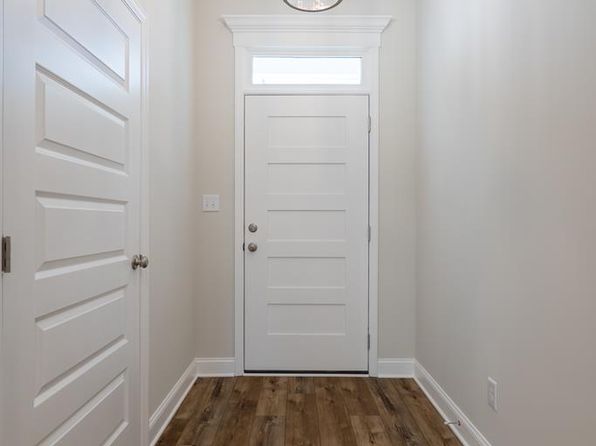 600 Katherine Ln, Hahira, GA 31632