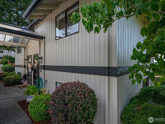 2nd image of 10 18th Ave #10B