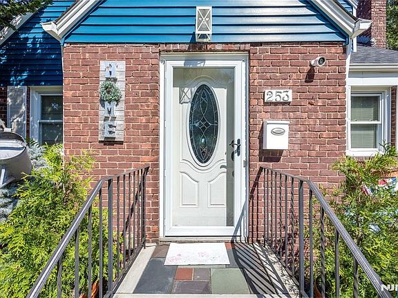 4th image of 253 Birchwood Road