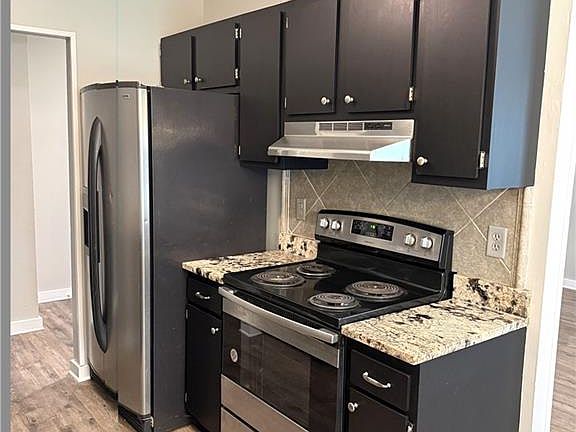 4th image of 9630 Royal Woods Dr N