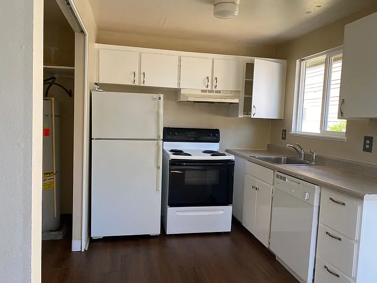 Kenton Triplex- Off Street Parking — Photo 7