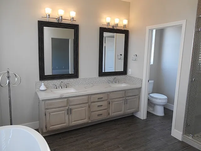 4968 Marin Dr — Photo 13
