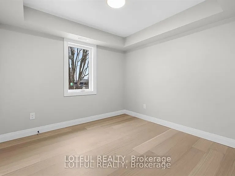 461 Tweedsmuir Ave #B — Photo 8