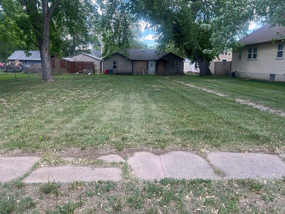 2nd image of 630 N Hull Ave