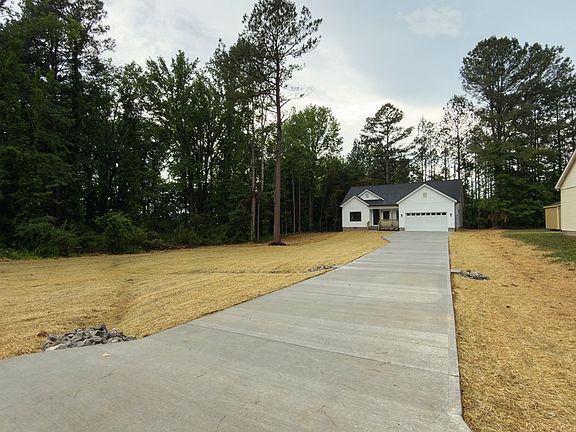 2nd image of 1097 Tanglewood Dr