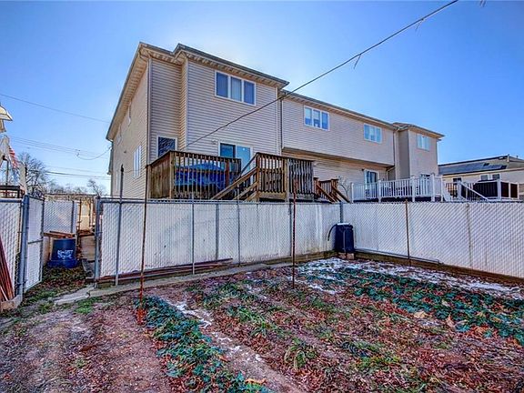 5th image of 27 Poplar Ave