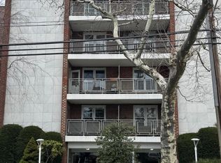 100 Brooklyn Avenue #3L, Freeport, NY