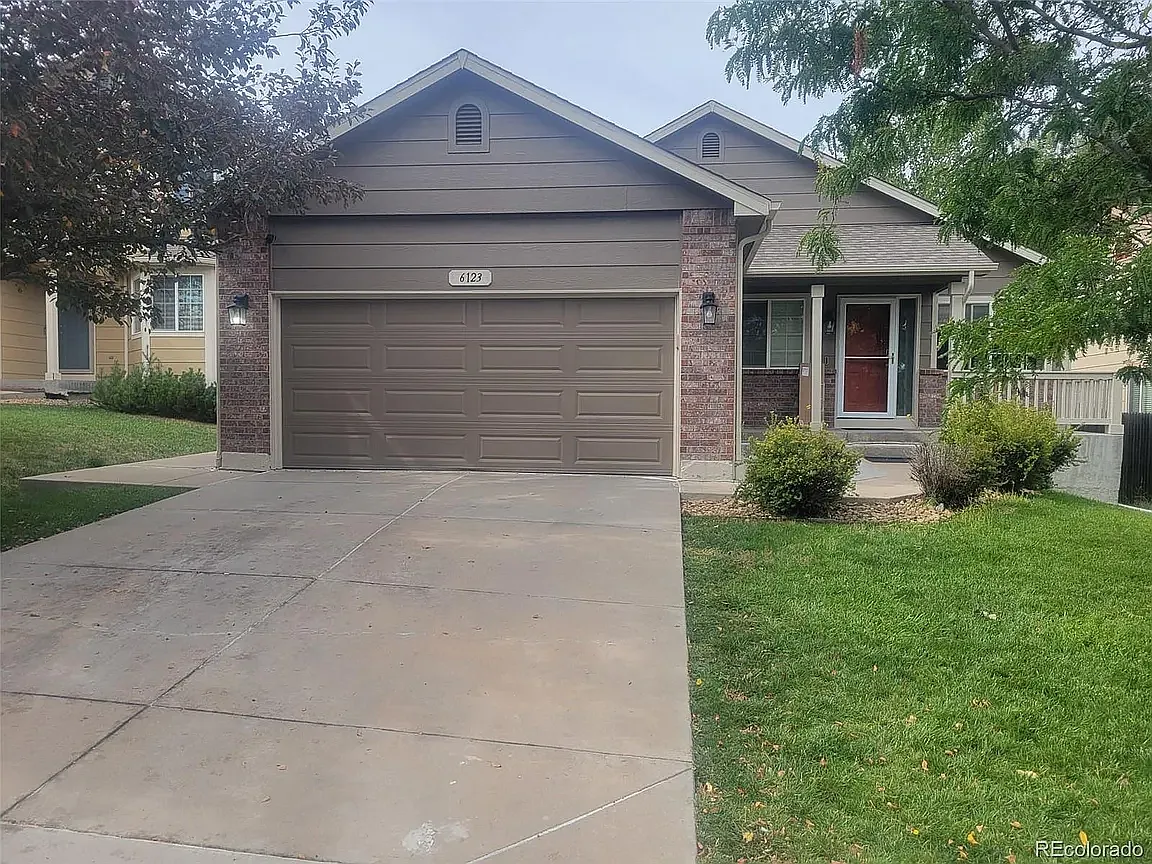 3 bed, 2470 sqft, $3,190 — Photo 1