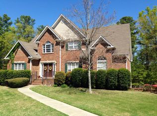 5704 Willow Lake Dr, Birmingham, AL 35244