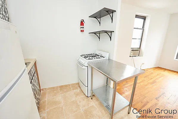 Rented by Genik Group Corp | media 6