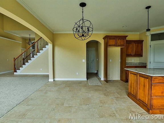 5th image of 1811 Royal Birkdale Dr