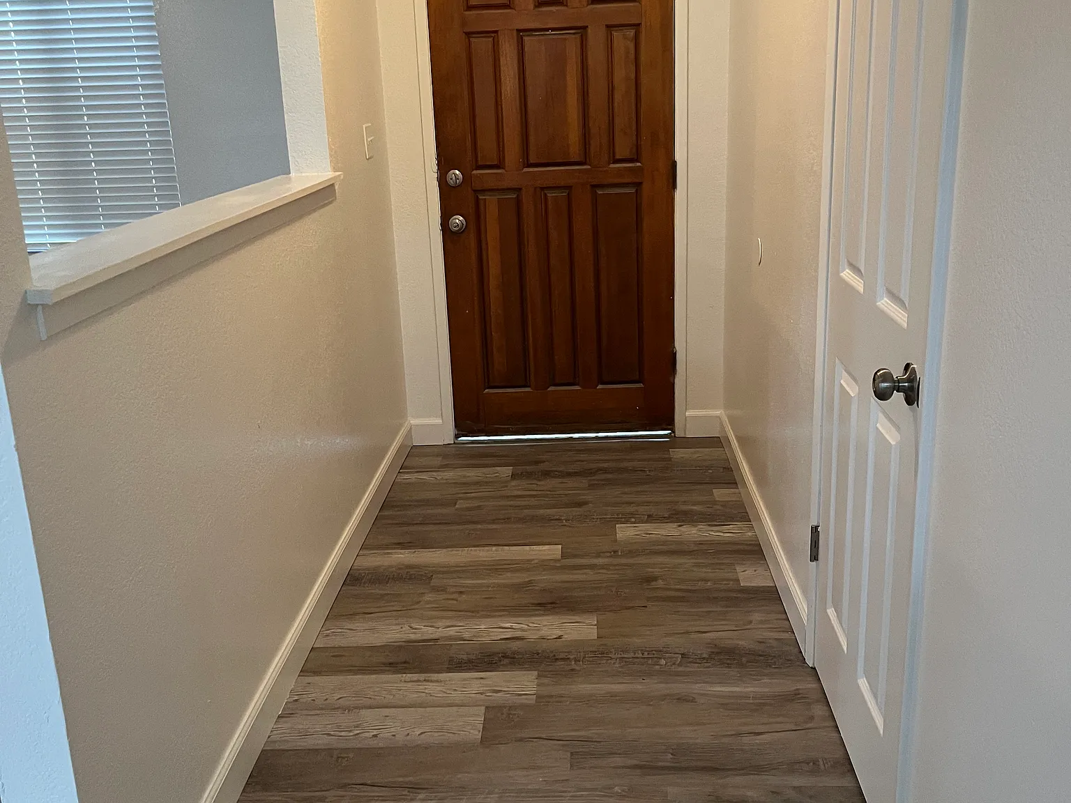 3 bed, 1327 sqft, $2,500 — Photo 2