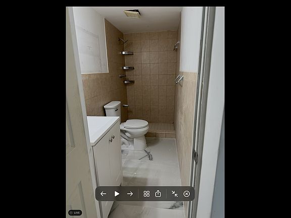 4th image of 11300 SW 44th St
