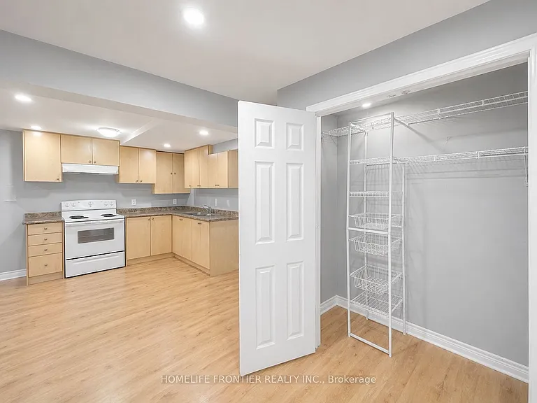 62 Clydesdale Cir #LOWER — Photo 5