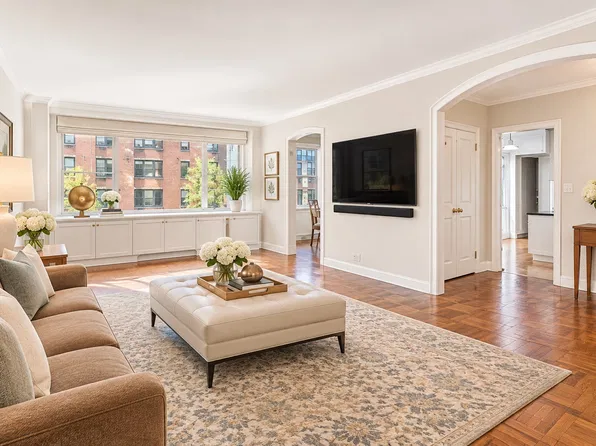 179 East 70th Street image 1 of 19
