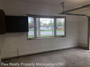 6260 Blossman Rd, Toledo, OH 43617