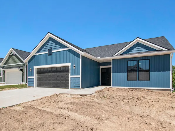 2889 Wildflower Ln, Kentwood, MI 49512